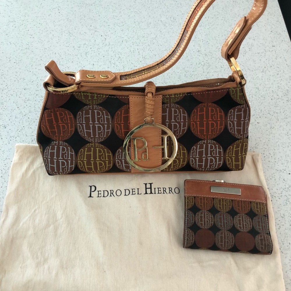 Pedro del Hiero shoulder purse and wallet.